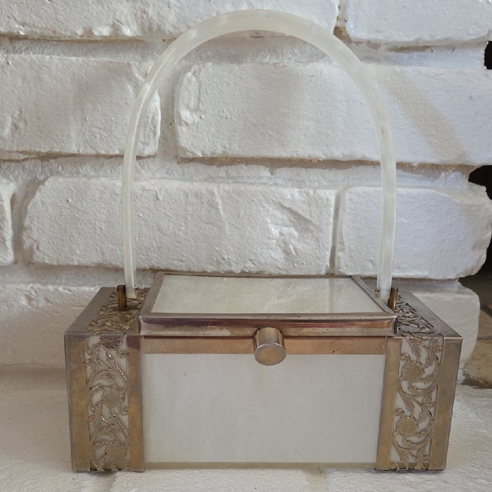 Vintage Tyrolean NY 1950's Lucite box purse